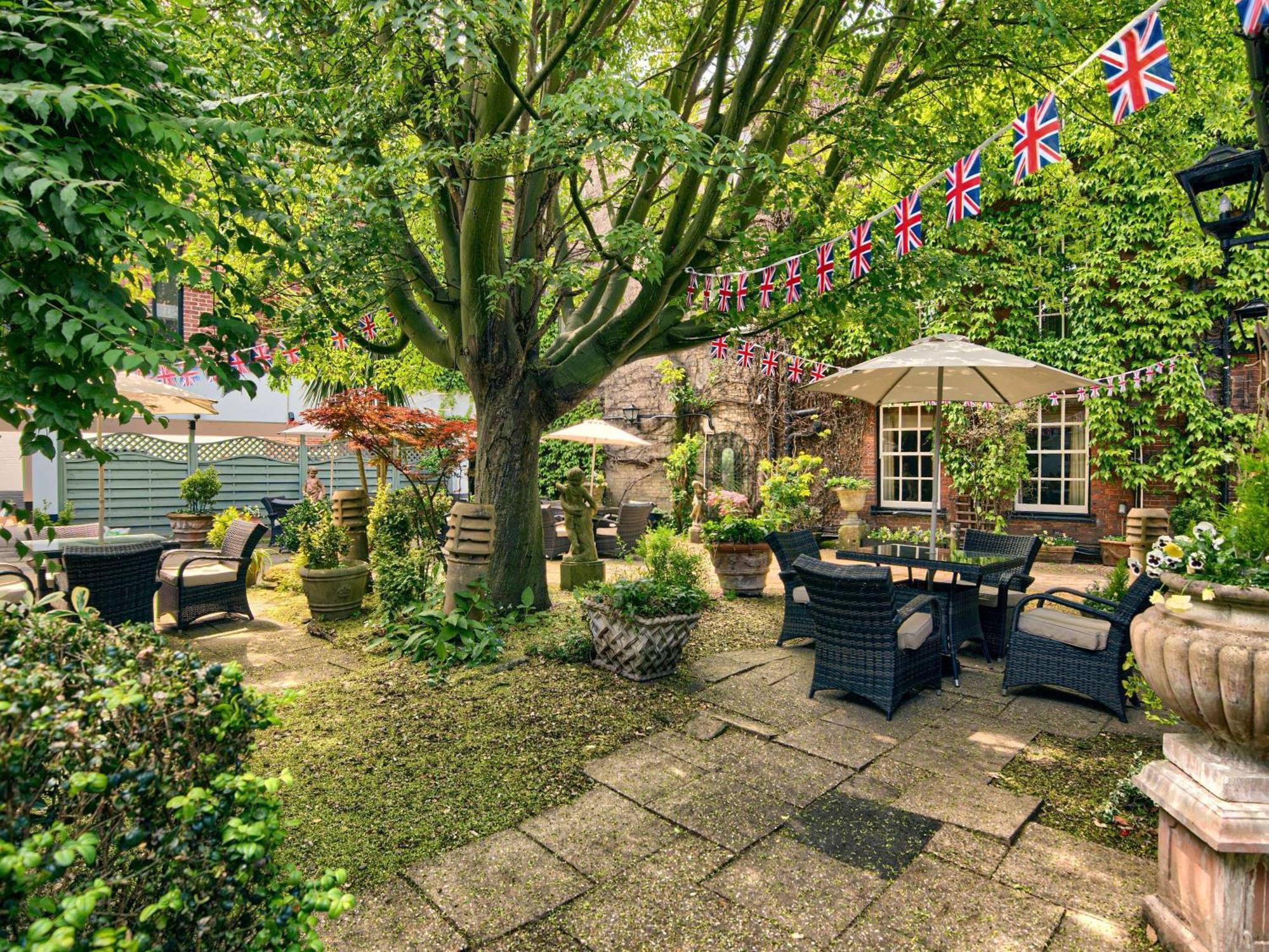Mercure Salisbury White Hart Hotel & Apartments Exteriör bild