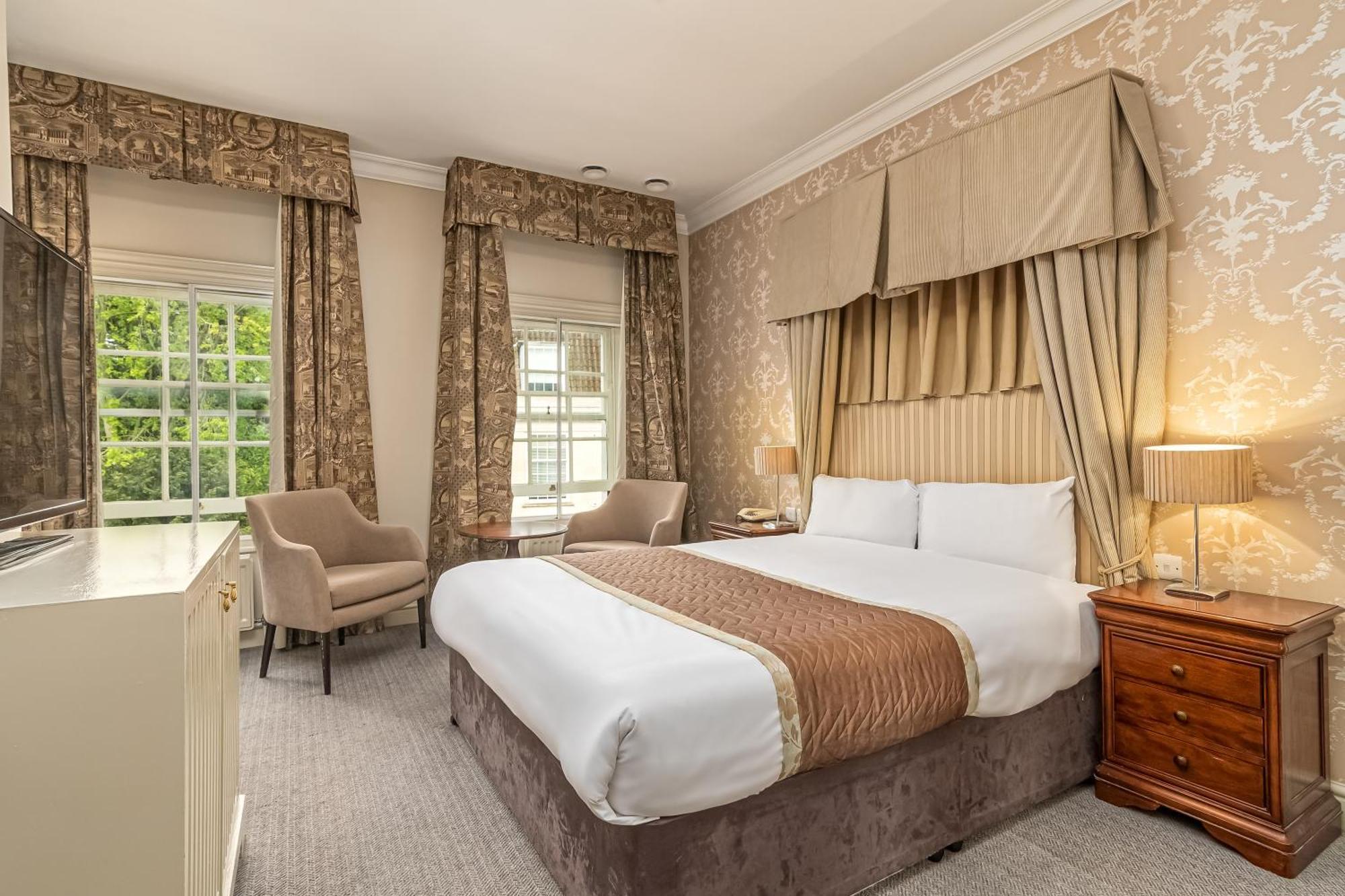 Mercure Salisbury White Hart Hotel & Apartments Exteriör bild