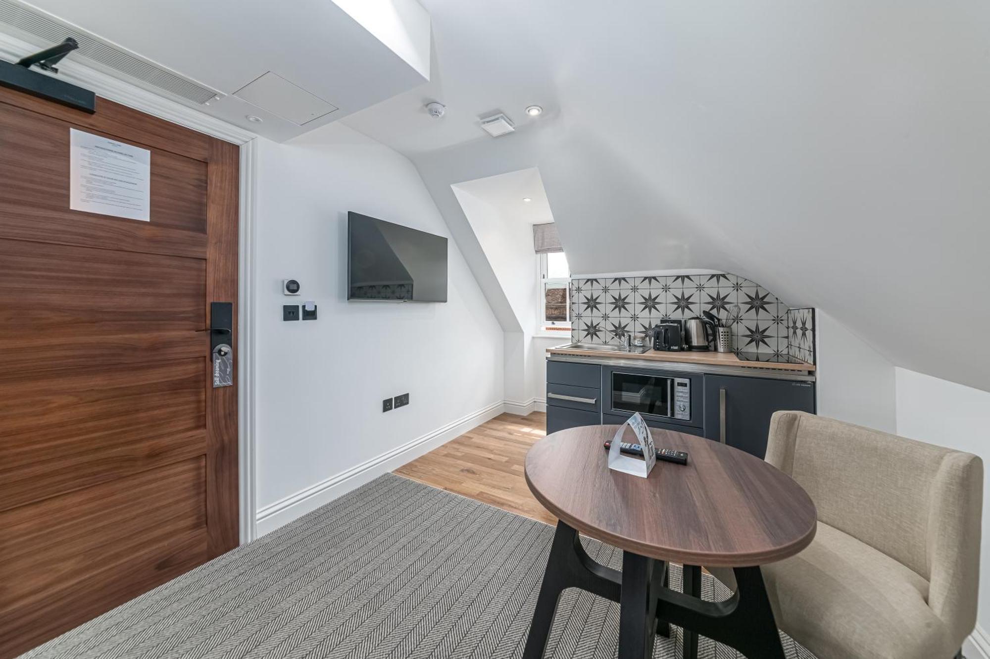 Mercure Salisbury White Hart Hotel & Apartments Exteriör bild